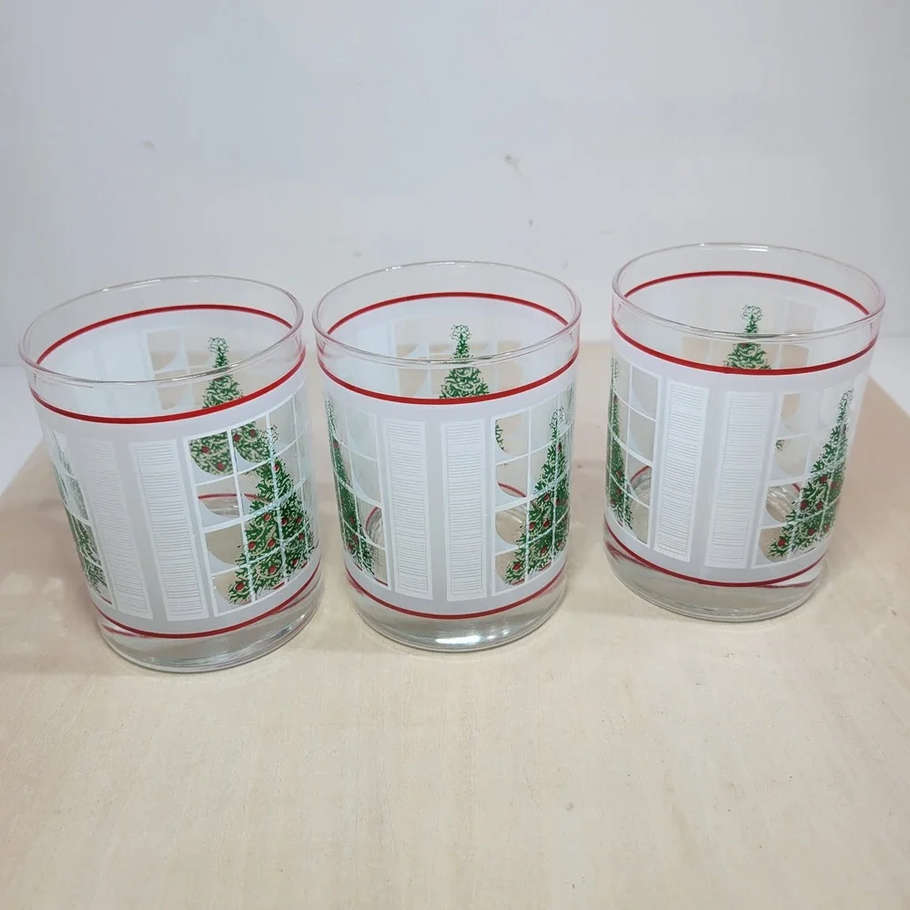 Set of 3 Vintage Christmas Tree Tumbler Glasses Frosted Window Design Red Rim‎